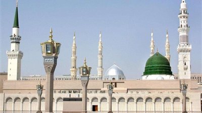 ساحة المسجد النبوي تشهد أمطارا غزيرة