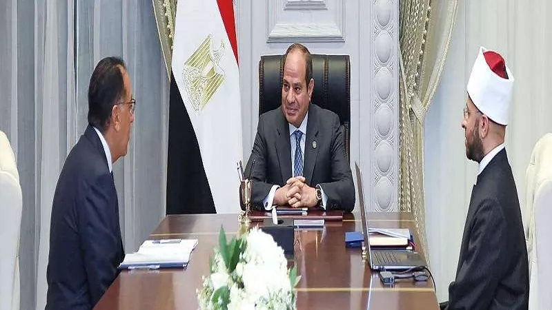 الرئيس السيسي يوجّه بالعناية بالأئمة والخطباء وتطوير برامج تأهيلهم وتدريبهم على يد كبار المتخصصين