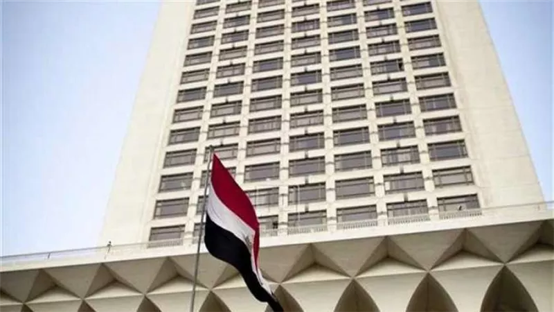 القاهرة تحذر من مخاطر فتح جبهة حرب جديدة في لبنان وتشدد على أهمية الحفاظ على استقراره