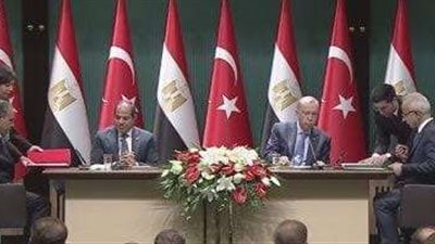 الرئيس المصري: نطالب بوقف إطلاق النار في غزة والتصعيد بالضفة الغربية