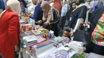 إقبال كبير على معارض 