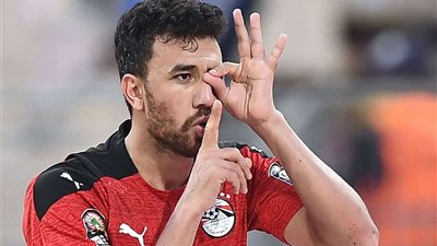 منتخب مصر ينهي الشوط الأول بالتقدم على بوتسوانا بهدفين لـ تريزيجيه