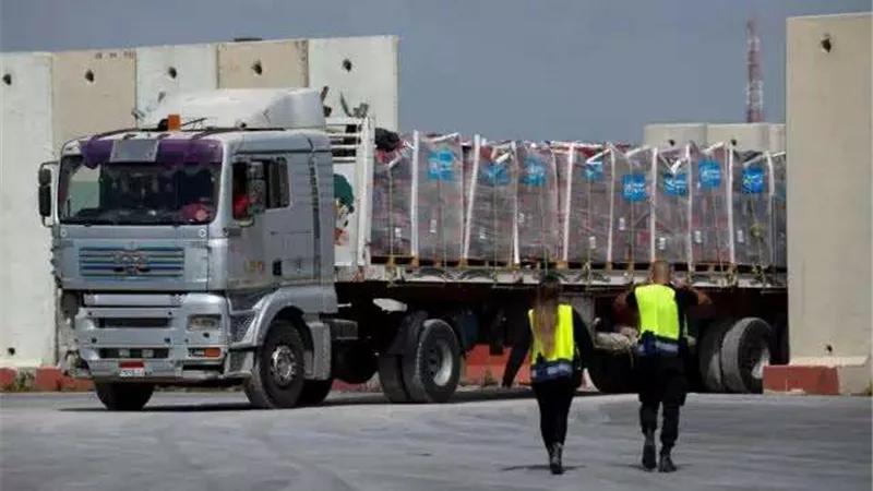 الاحتلال يمنع دخول المساعدات عبر معبر رفح البري