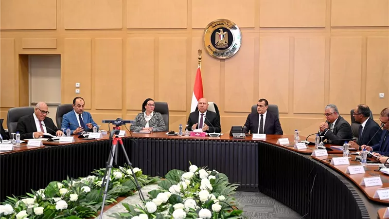 المجموعة الوزارية للتنمية الصناعية : تذليل تحديات العمل بمجمع الصناعات بالمنطقة الصناعية بالمطاهرة بالمنيا