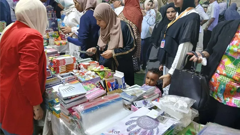 إقبال كبير على معارض 
