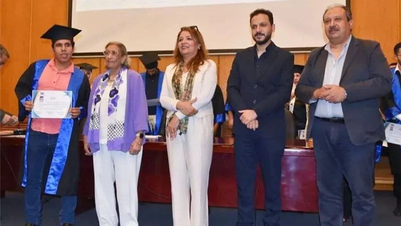 الهناجر يستضيف فيلما لصانع الفخار الأسيوطي