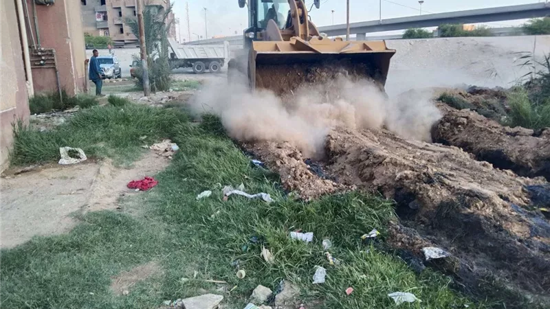 في استجابة لشكوى المواطنين .. محافظ أسيوط يوجه بإزالة تراكمات القمامة والمخلفات بدرنكة