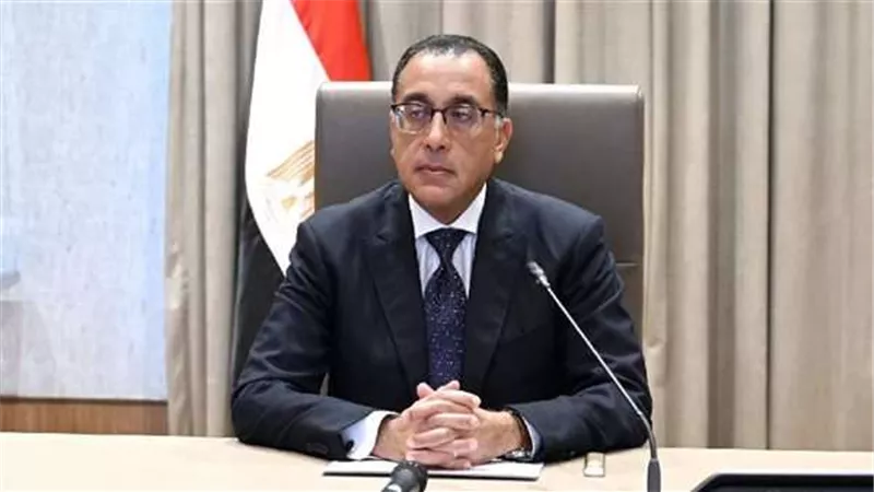 رئيس الوزراء يتابع حادث تصادم قطاري الشرقية