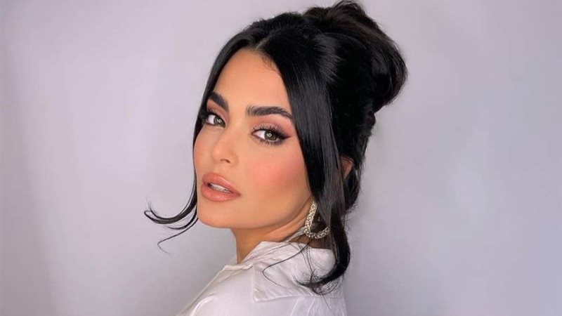 أسماء جلال 