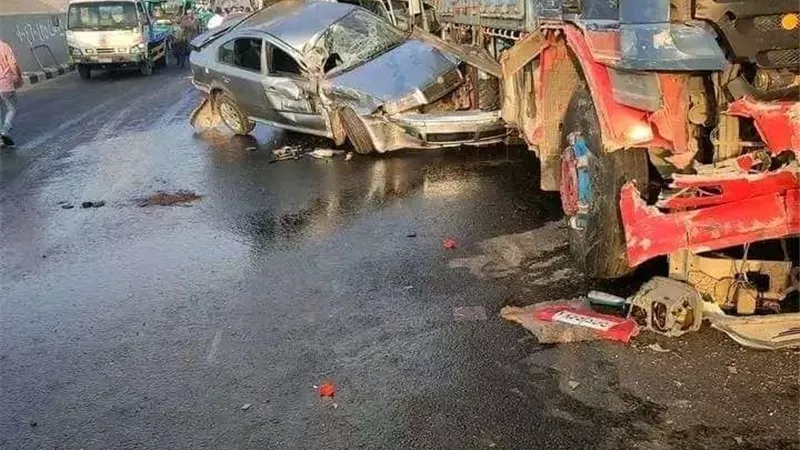 إصابة 10 أشخاص في حادث انقلاب سيارة ملاكي بأسيوط