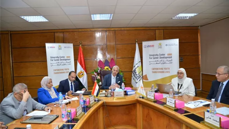 جامعة أسيوط تشهد فعاليات المائدة المستديرة الثالثة حول تكنولوجيا المعلومات