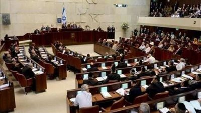 إسرائيل تعلن حالة الطوارئ وتواصل قصفها لمناطق لبنانية