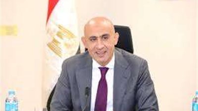 سد عجز المعلمين وحل أزمة الكثافة الطلابية.. خطة وزير التعليم تدخل حيز التنفيذ