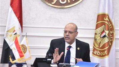وزير العمل يكثيف المتابعة والإشراف على نشاط شركات إلحاق العمالة