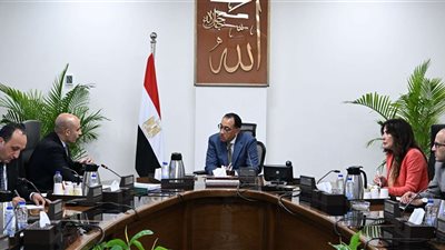 مدبولي: تطوير التعليم قبل الجامعي أولوية حكومية