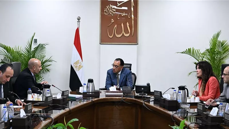 مدبولي: تطوير التعليم قبل الجامعي أولوية حكومية