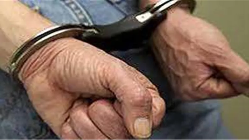 بغرض سرقتة.. تحقيقات موسعه بشأن تعدي نجل غفير على شخص بسلاح ابيض