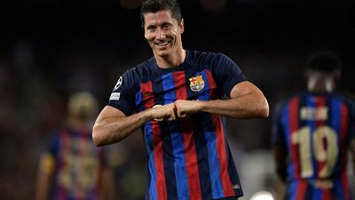 بثلاثية.. برشلونة يقسو على ألافيس ويعزز صدارته للدوري الإسباني
