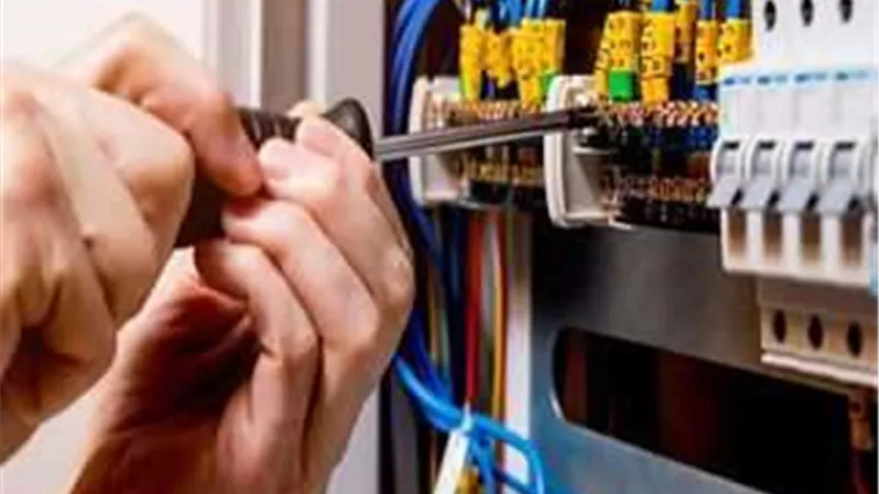 النائب العام يأمر بفتح تحقيق.. من هو الدكتور إمام رمضان الذي أفتى بسرقة الكهرباء؟