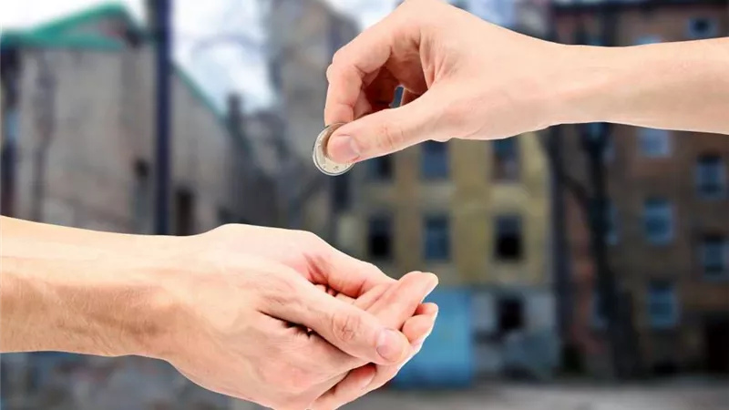 الأزهر الشريف : الصدقة الجارية أعظم أجرًا.. والإنفاق في وجوه الخير طريق للبركة