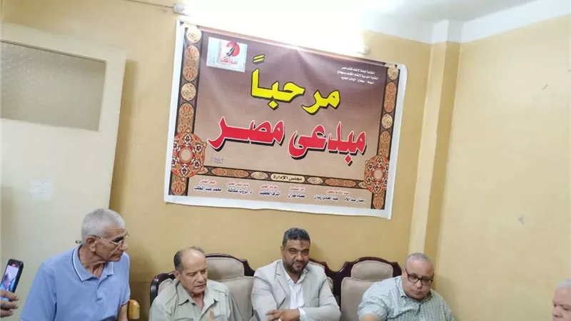 اتحاد الكتاب يعقد ندوة لدراسة جامعية عن إبداع الروائي أيمن رجب عضو الاتحاد بأسيوط