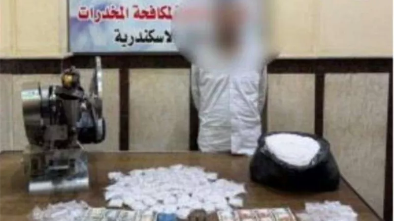 ضبط تشكيل عصابى يدير مصنع لتصنيع الترامادول والعقاقير المؤثرة فى القاهرة والإسكندرية
