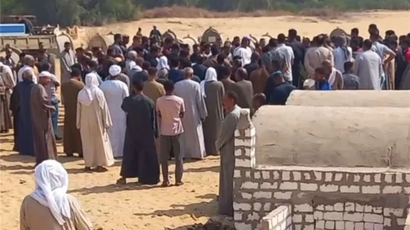 أهالي أسيوط يشيعون جثمان الطالبة هاجر ياسر إحدى ضحايا أتوبيس جامعة الجلالة