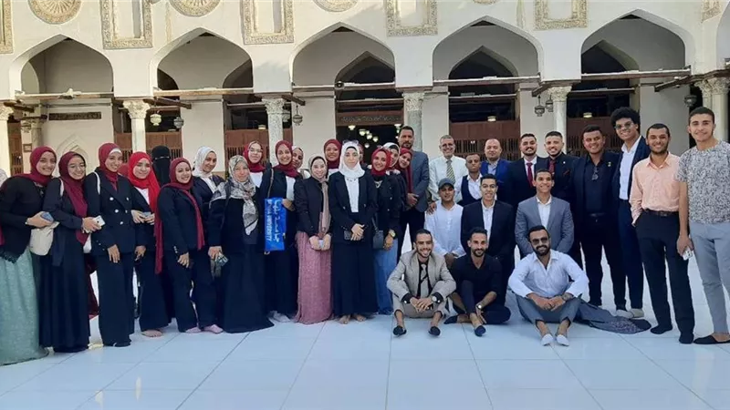 تعزيزاً للوعي الديني والثقافي.. الجامع الأزهر يستقبل وفوداً طلابية من وزارة الشباب والرياضة