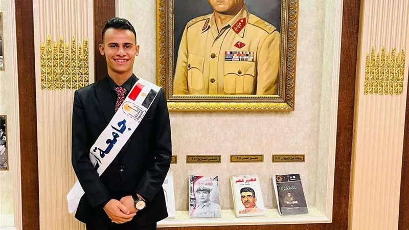 طلاب جامعة أسيوط في زيارة ميدانية لقاعدة محمد نجيب العسكرية