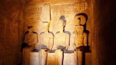 معجزة فلكية تتكرر.. تعامد الشمس على وجه رمسيس الثاني في أبو سمبل