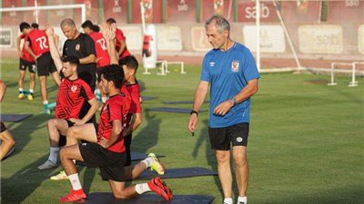 الأهلي يستعد لمواجهة الزمالك في نهائي كأس السوبر المصري