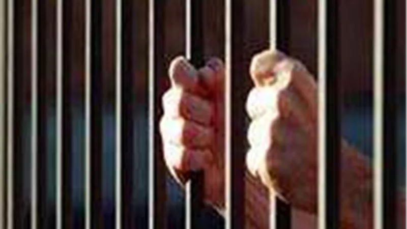 حبس عاطل بتهمة حيازته 12 طربة حشيش في الأميرية