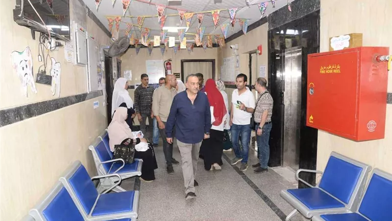 جولة محافظ أسيوط بمركز صحي حضري الحمراء