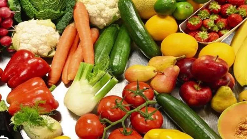 انخفاض ملحوظ في أسعار الفاكهة والخضروات في الأسواق
