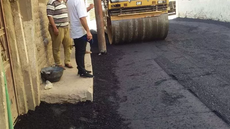 رصف منطقة الحدادين بمركز صدفا ضمن خطة المحافظة لرصف وتحسين الطرق الداخلية بأسيوط