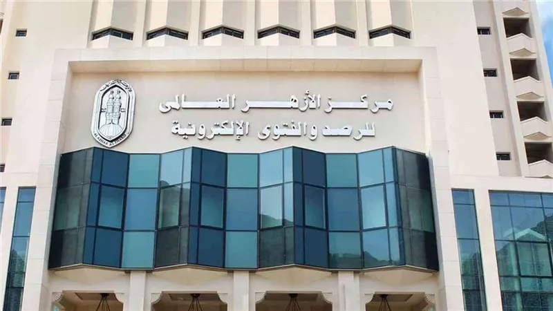ما حكم تناول الإنسان للأشياء المضرة بالصحة؟.. عالم أزهري يجيب
