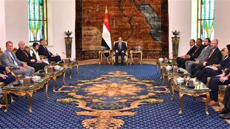 الرئيس السيسي لوفد الكونجرس: يجب وقف إطلاق النار وإنفاذ المساعدات لإنهاء الأزمة الإنسانية بغزة