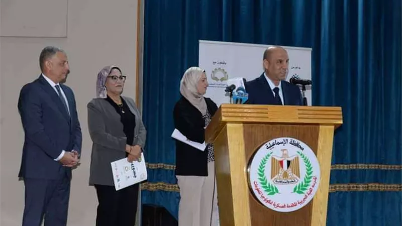 وزير العمل ومحافظ الإسماعيلية يطلقان 