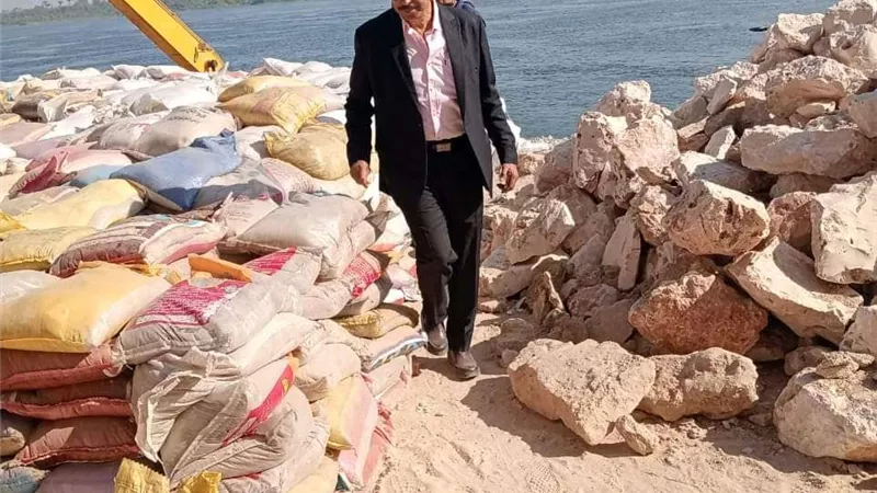 رئيس مركز ومدينة أبوتيج يُتابع تطوير كورنيش وممشى المدينة