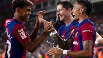 ليفاندوفسكي ورافينيا في الهجوم.. التشكيل الرسمي لبرشلونة أمام ريال مدريد