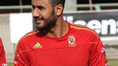 الحضري أكثر من حارس مرمى.. شوقي يصفه بالظاهرة الكروية
