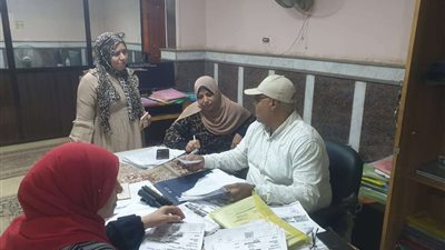 محافظ المنوفية يتابع معدلات الإنجاز بملف التصالح ومشروعات الخطة الاستثمارية | صور