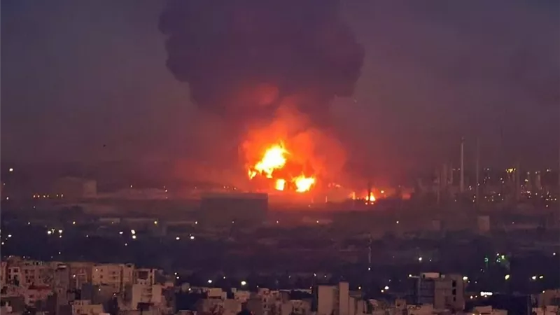 بعد قصف فجر اليوم.. عودة رحلات إيران الجوية لطبيعتها