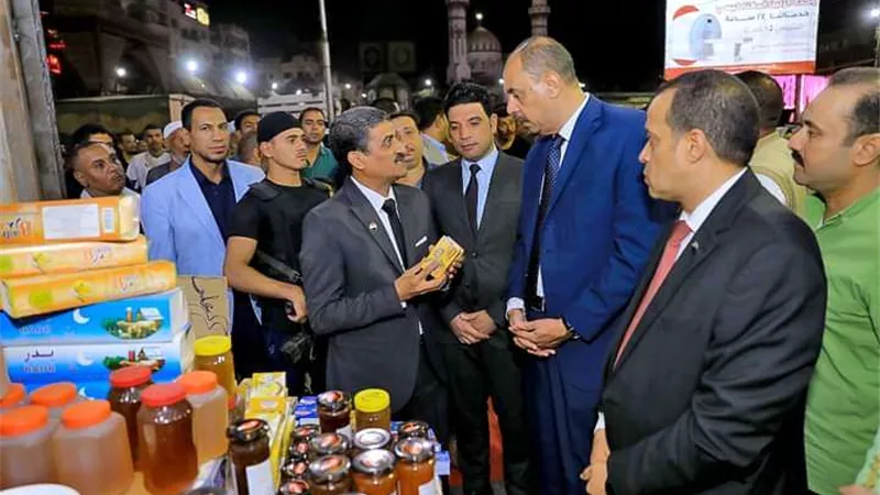 محافظ سوهاج : توفير 103 معرض لمواجهة غلاء الأسعار