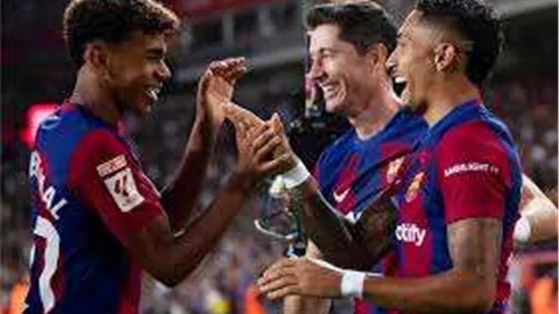برباعية نظيفة.. برشلونة يحسم الكلاسيكو أمام ريال مدريد وينفرد بصدارة الدوري