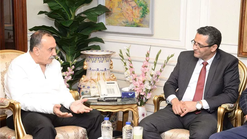 محافظ أسيوط يستقبل وفداً من مجلس النقابة العامة للصحفيين برئاسة خالد البلشي نقيب الصحفيين