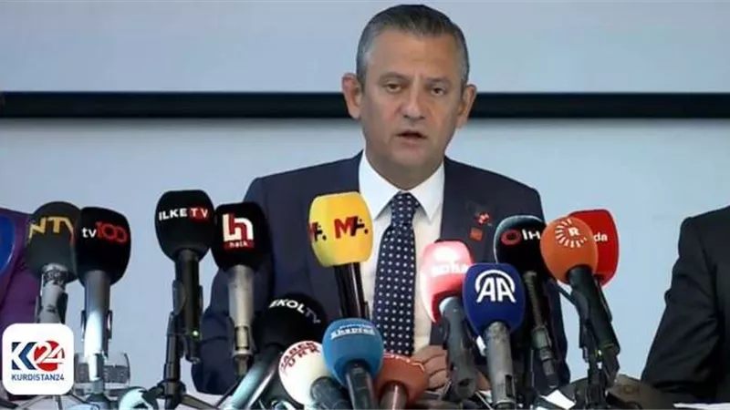 أوزغور أوزال: القضية الكردية تُعدّ أبرز التحديات في تركيا