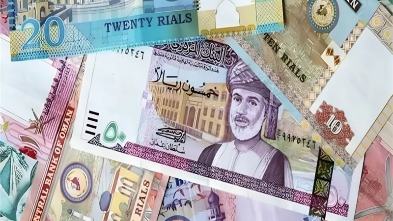 العملات الأجنبية والعربية تواصل تراجعها أمام الجنيه