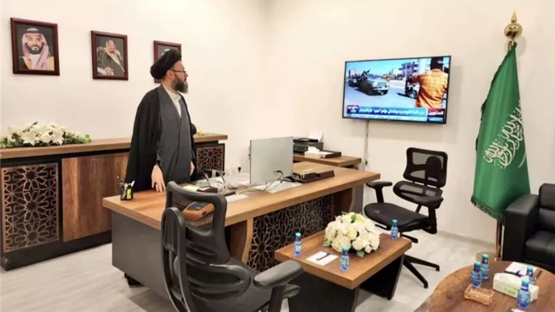 الحسيني يتهم حزب الله بتهديد عائلته ويؤكد استمرار معارضته رغم الضغوط