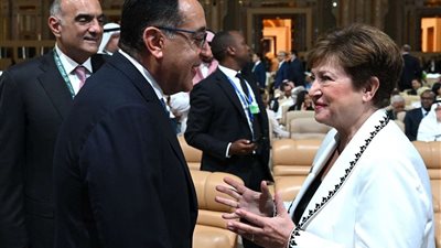 خبراء اقتصاد يرصدون لـ 